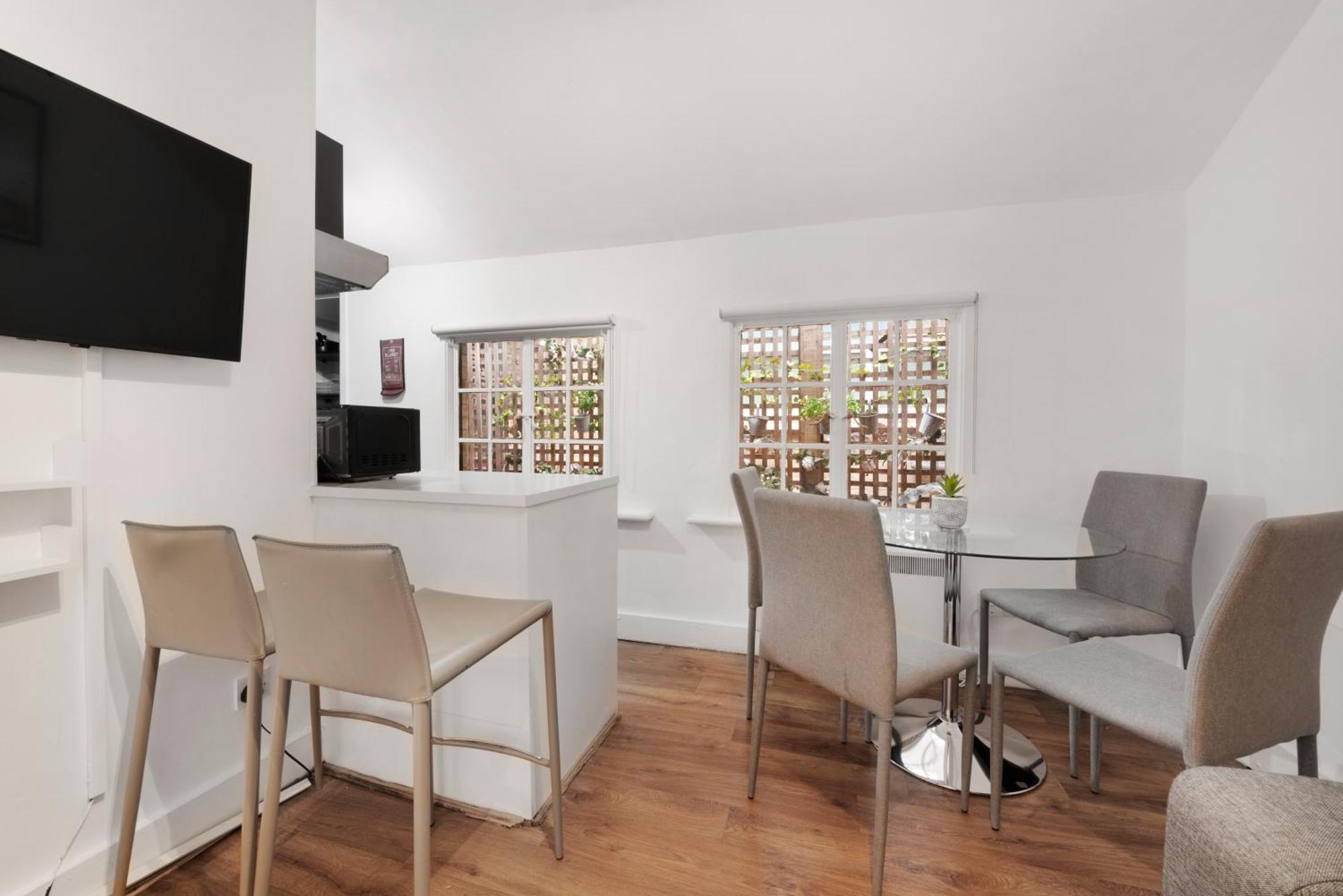 2 Bed Piccadilly Apartment 1 Londra Exterior foto